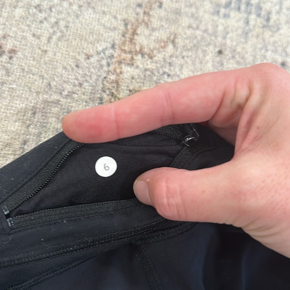 Lululemon Crop Leggings - Picture 5 of 5